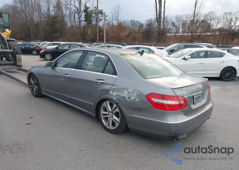 2011 Mercedes-Benz E 550 из США, поврежденный, VIN WDDHF7CB6BA401191